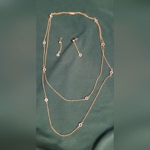 Sarah Coventry vintage necklace and earing set.